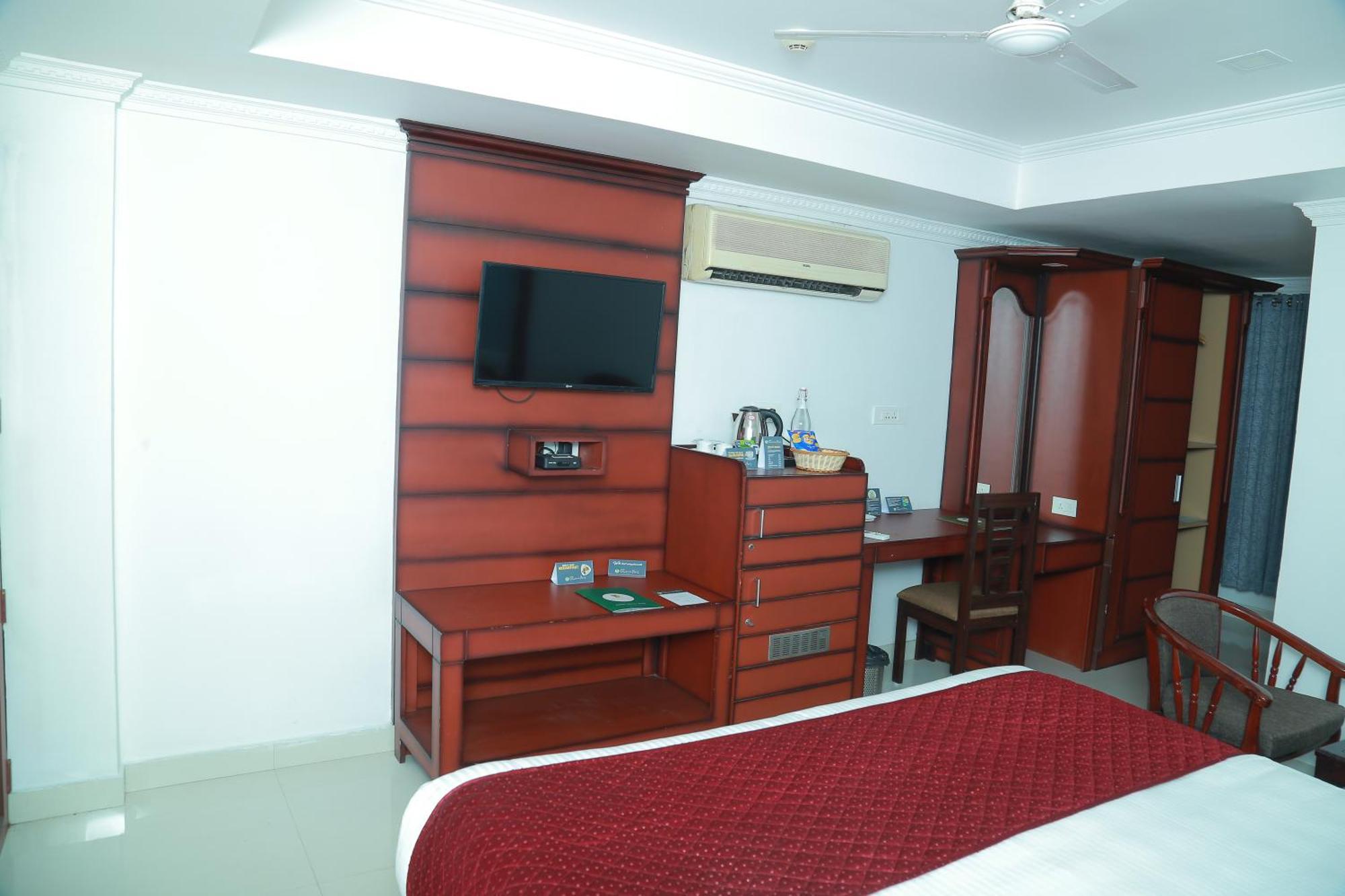 Hotel Savera Park Thrissur Ngoại thất bức ảnh