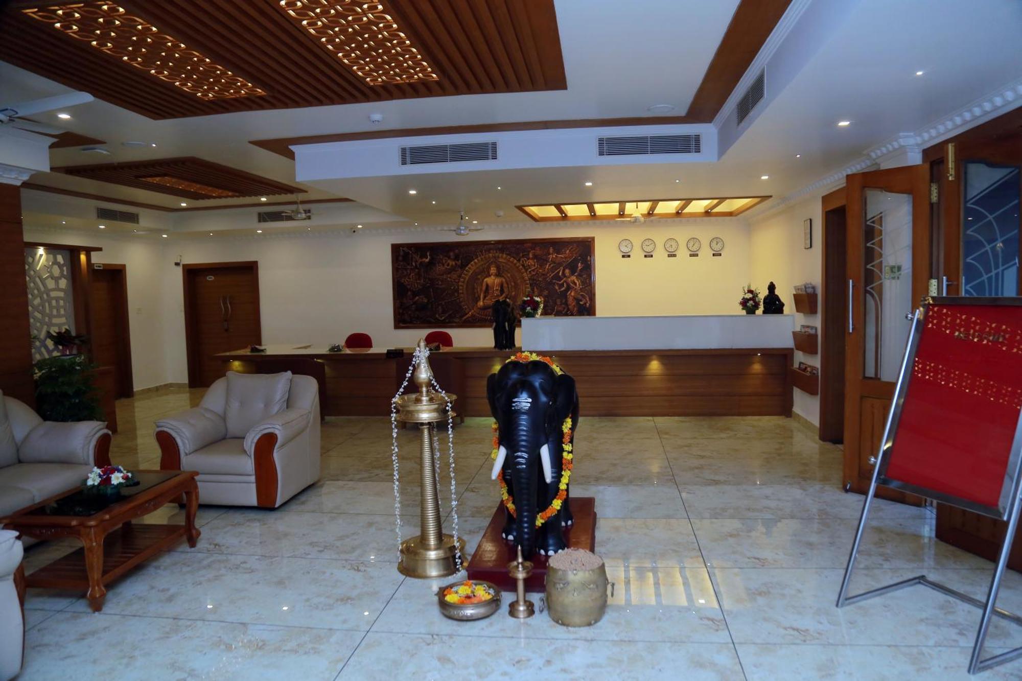 Hotel Savera Park Thrissur Ngoại thất bức ảnh