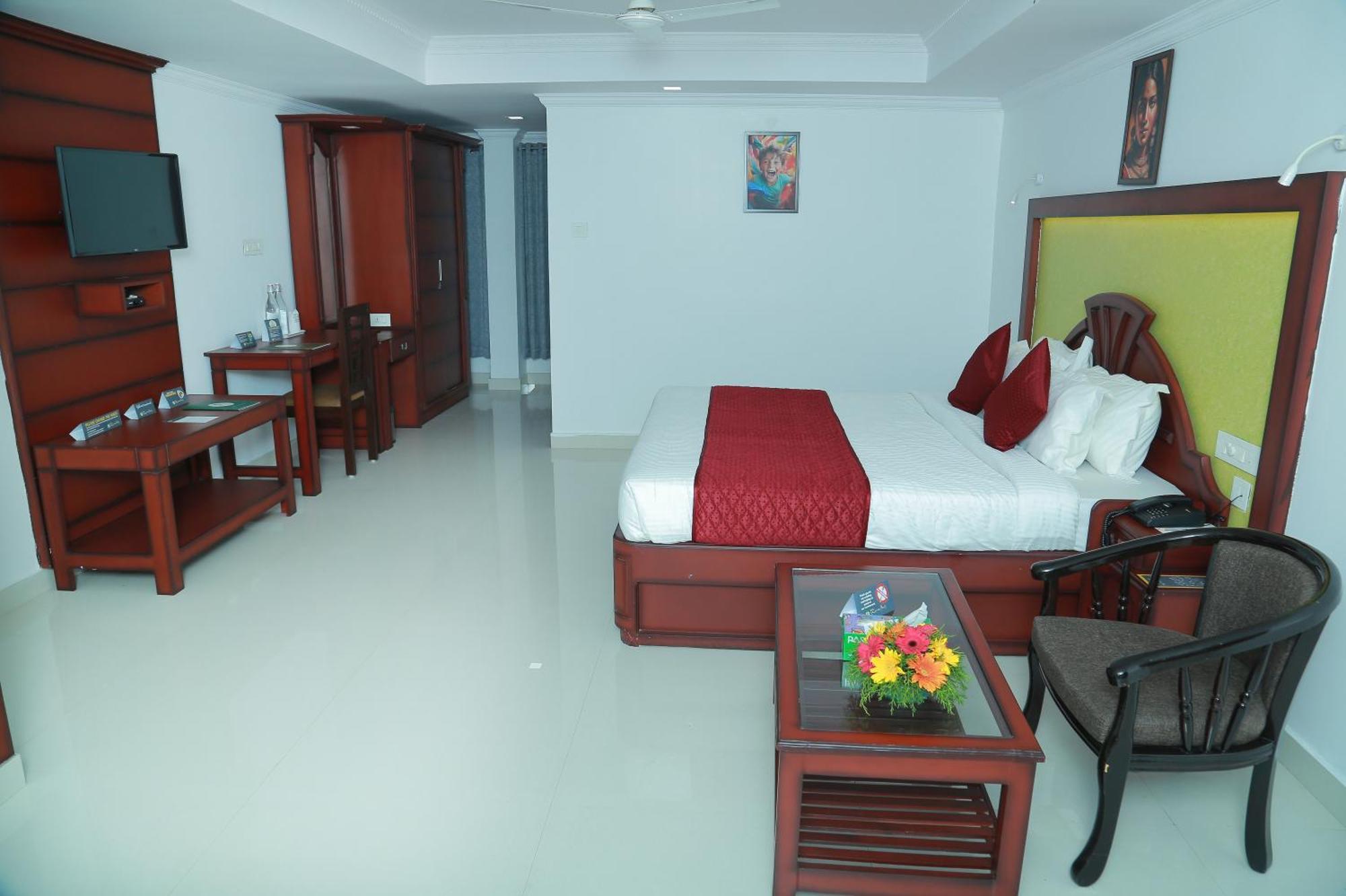 Hotel Savera Park Thrissur Ngoại thất bức ảnh